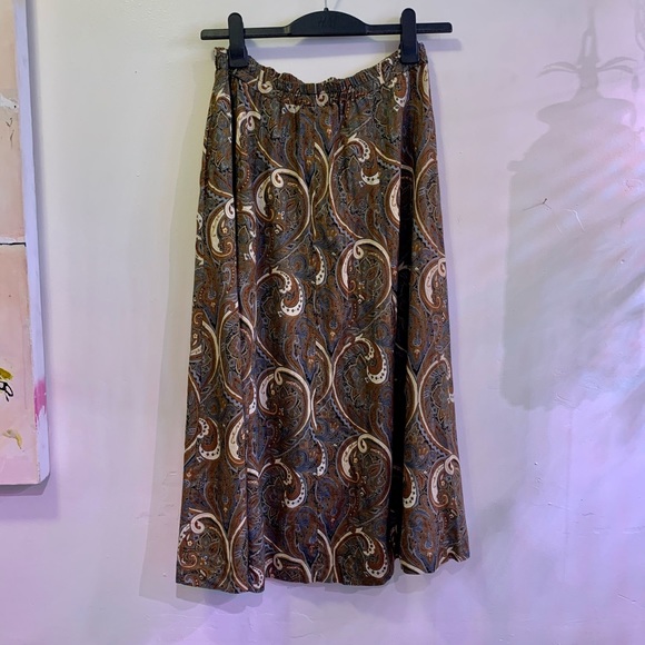 Vintage paisley suit/skirt set - Picture 11 of 14